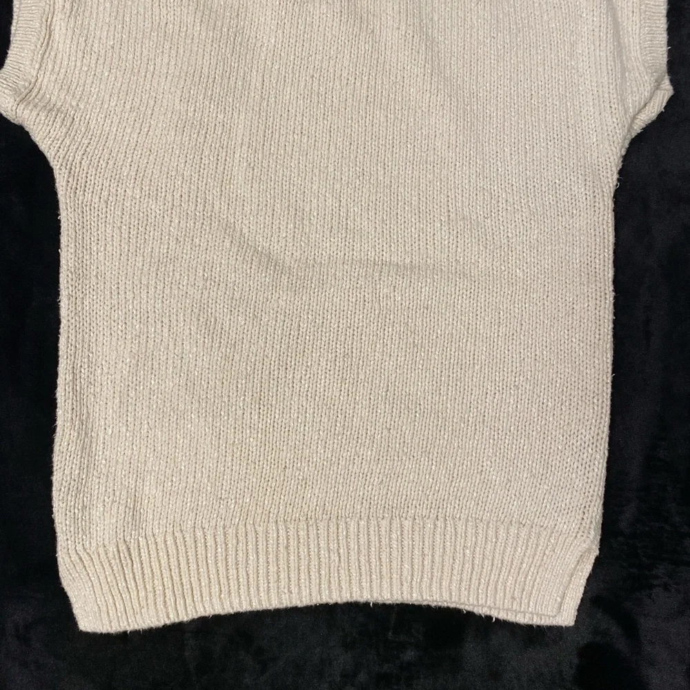 Sweater - Picture 5 of 6